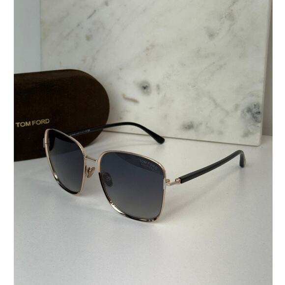 NEW Tom Ford Fern FT1029 Sunglasses in Rose Gold Polarized main image 4